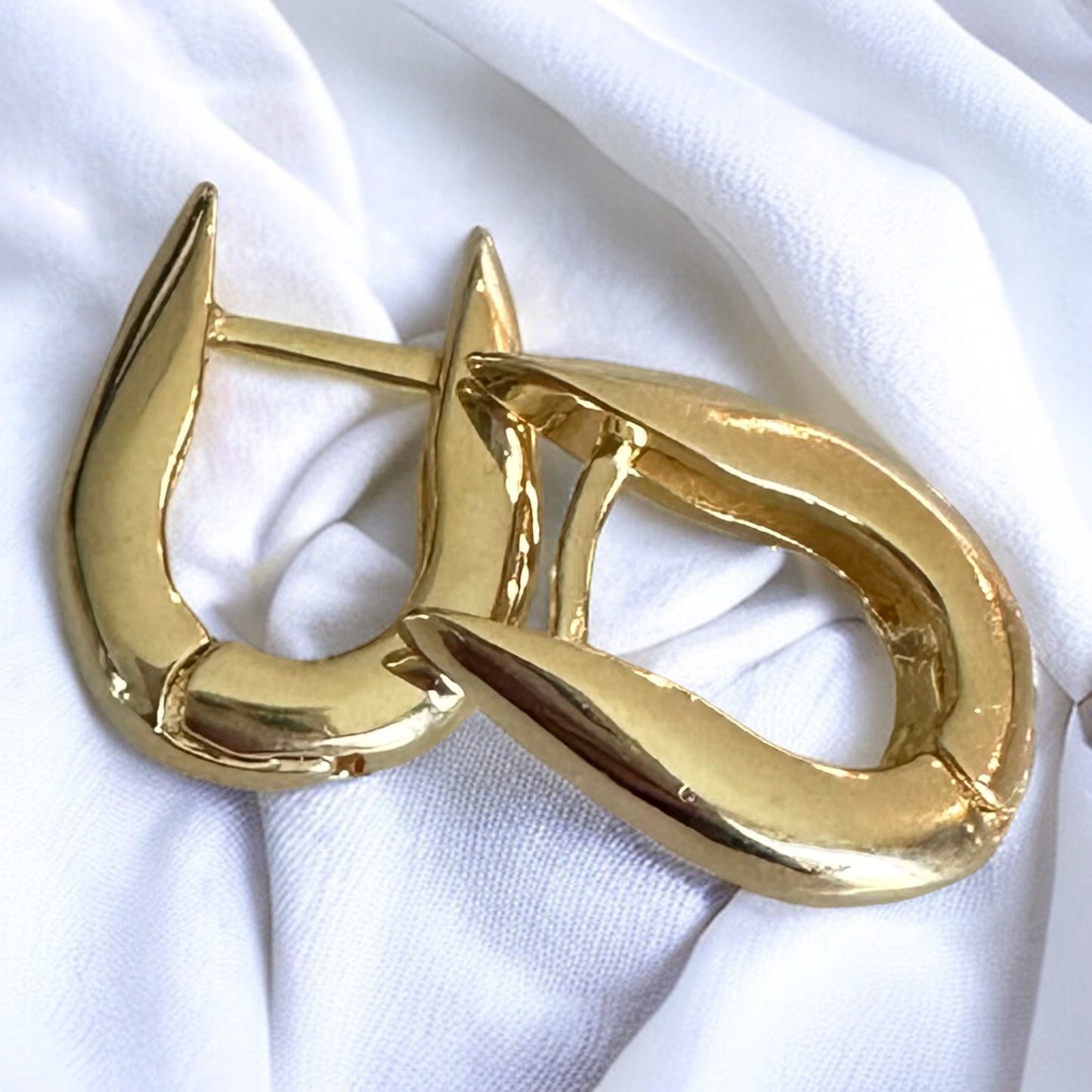 Earning 18th Carat Gold Plated