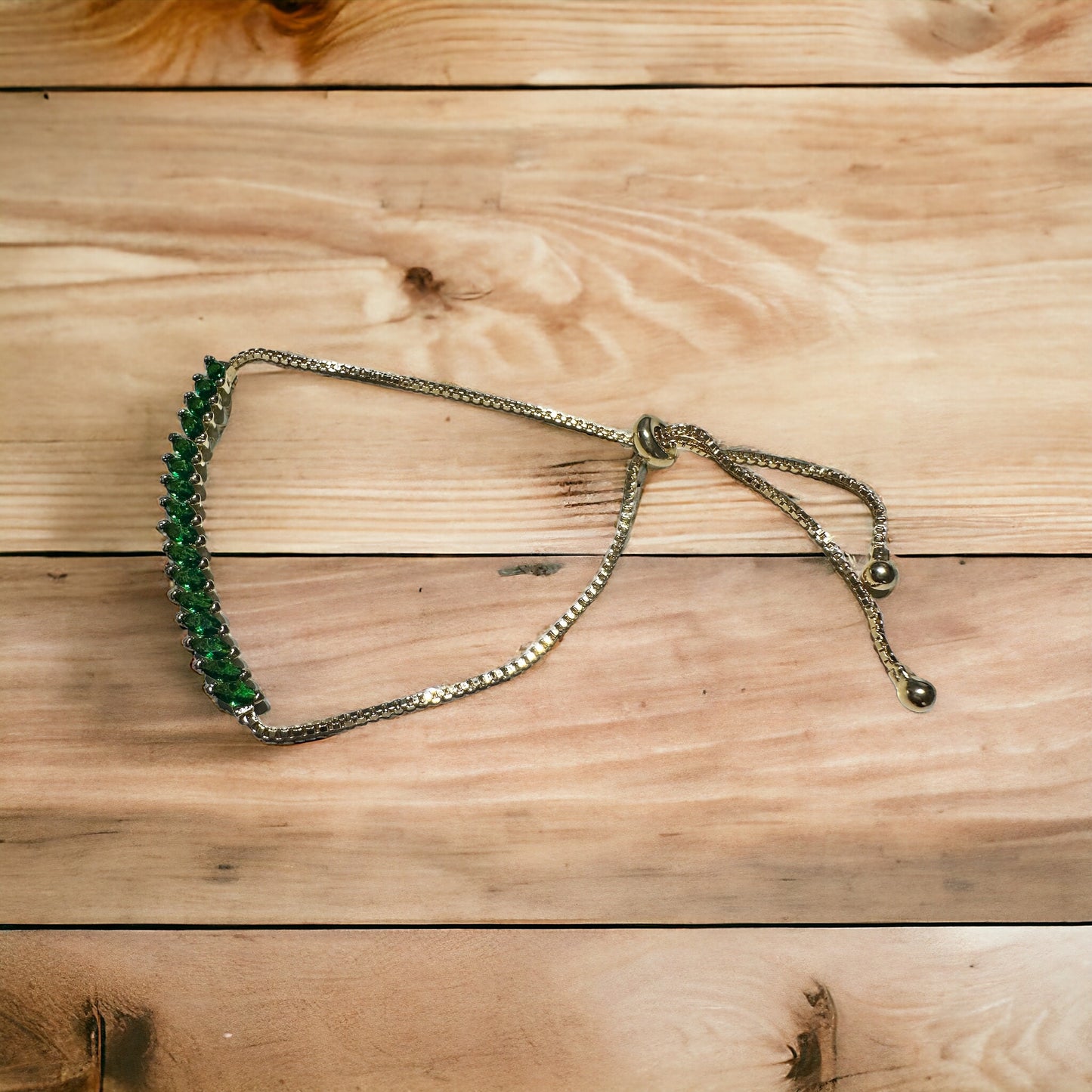 Bracelets Red and Green stones